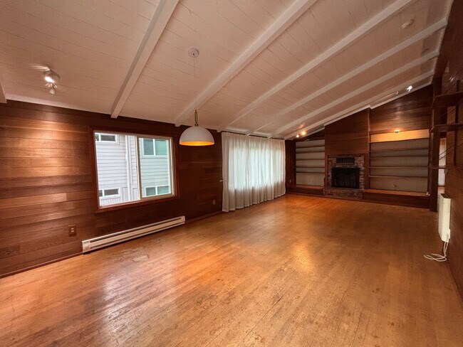 Building Photo - 9435 36th Ave SW