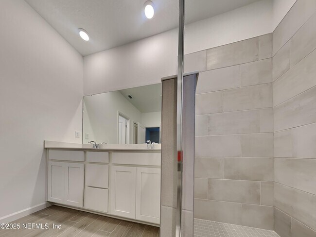 Building Photo - 9005 Latigo Ln
