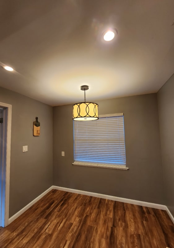 Building Photo - 539 82nd Ave N