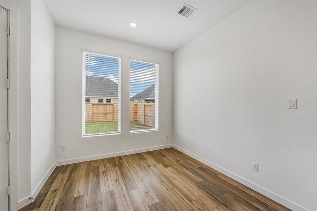Building Photo - 31111 Marlow Mnr Ct