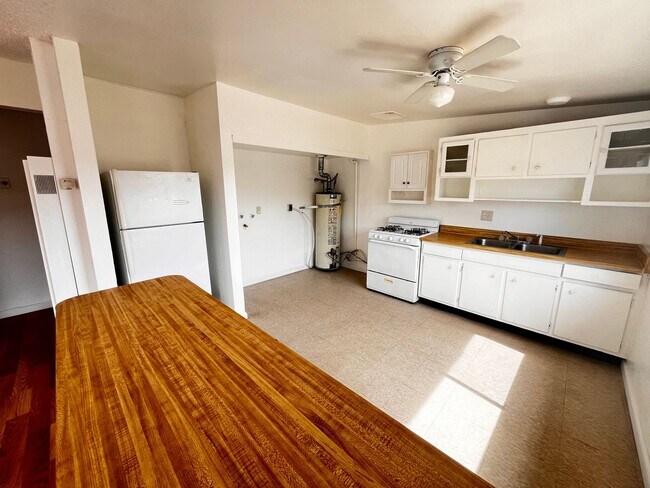 Building Photo - Libby's Realty 29 Palms Rental 2bedroom 1 ...