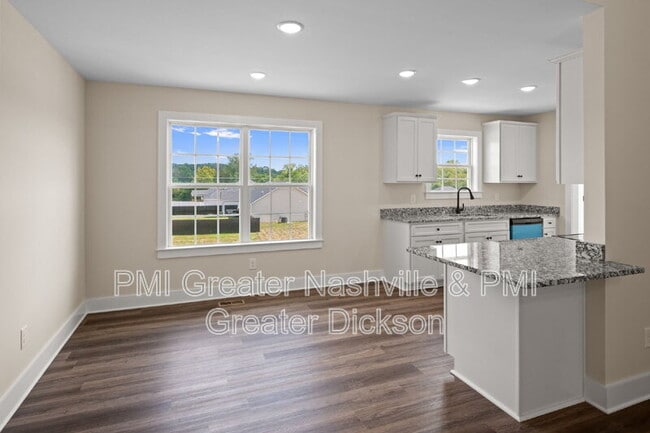 Building Photo - 3005 Longview Court