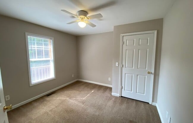 Building Photo - PRE-LEASING FOR AUGUST 2026!
