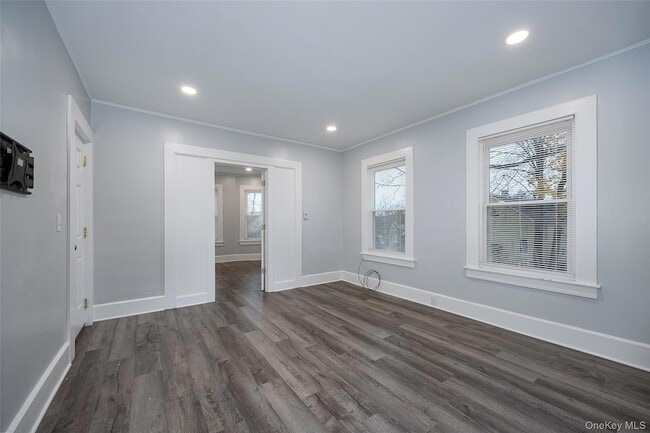 Building Photo - 5 Orchard Pl