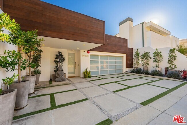 Building Photo - 26508 Latigo Shore Dr