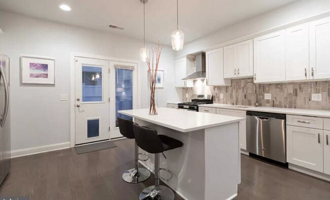 Building Photo - Single Family Home Fishtown