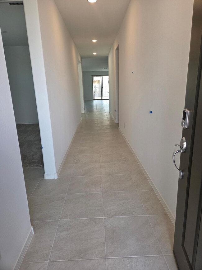 Building Photo - 22457 E Watford Dr