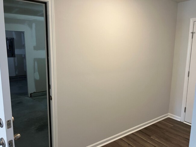 Building Photo - 3 Bedroom 2 Bathroom House- Groves at Sout...