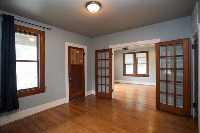 Building Photo - 1214 W 8th St