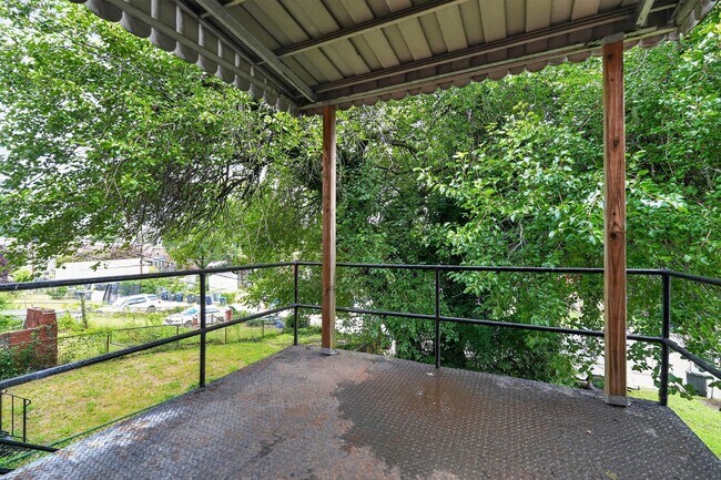 Building Photo - 5551 Chillum Pl NE