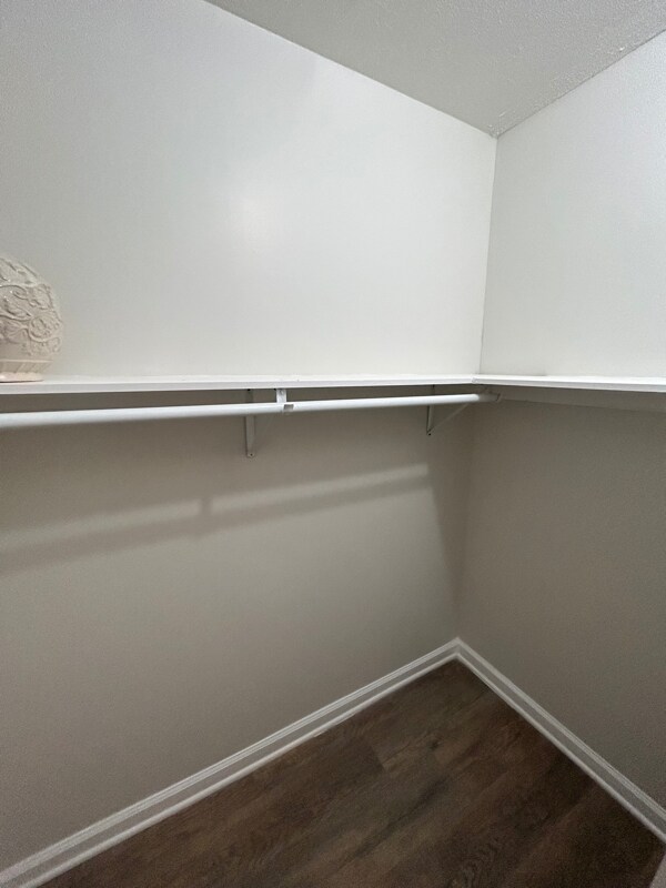 Building Photo - 755 E 104th St