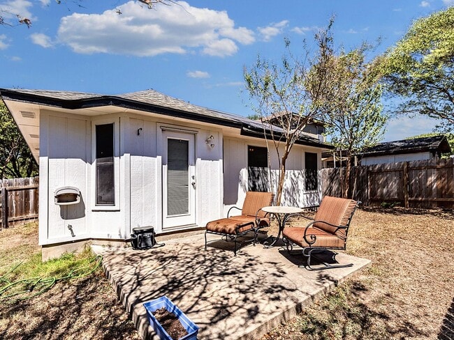 Building Photo - Cozy 3-Bedroom, 2-Bath Solar-Powered Home with New Appliances & Fenced Backyard