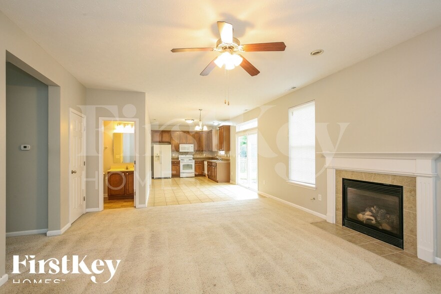 Building Photo - 13858 Ellsworth Ln