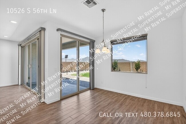 Building Photo - 10526 S 56th Ln