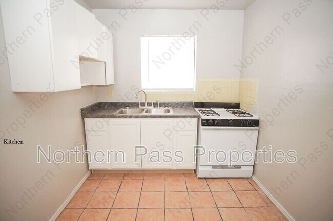 Building Photo - 4031 Thomason Ave