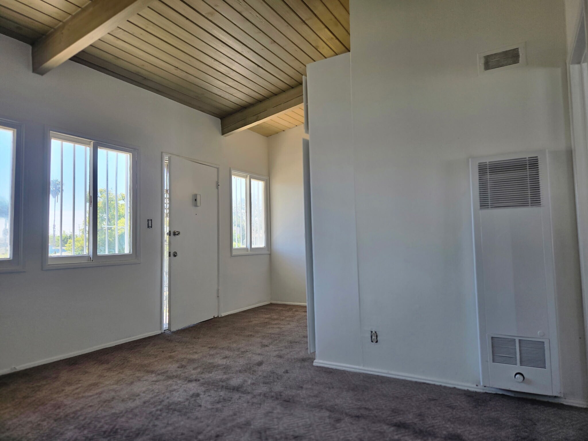 Living Room - 3674 Veteran Ave