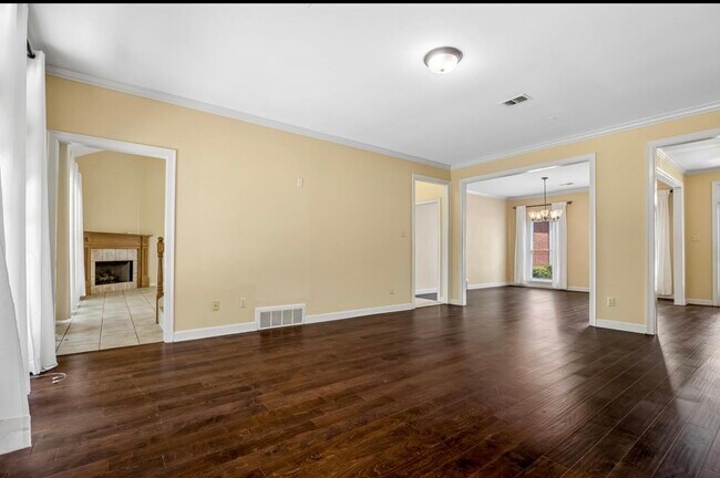 Building Photo - 2033 W Houston Way