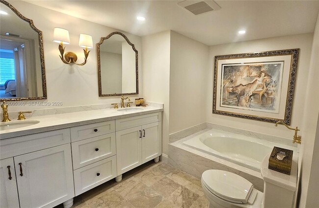 Building Photo - 4001 N Ocean Blvd