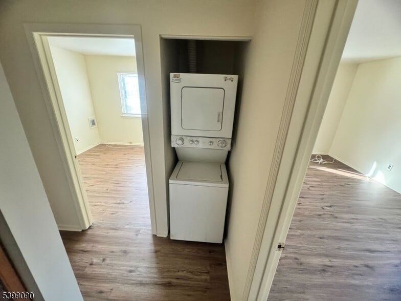 Building Photo - 55 Bolton Ct