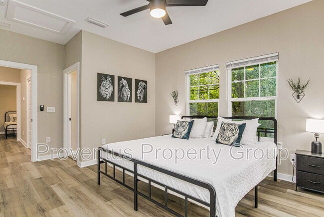 Building Photo - 1018 N D St