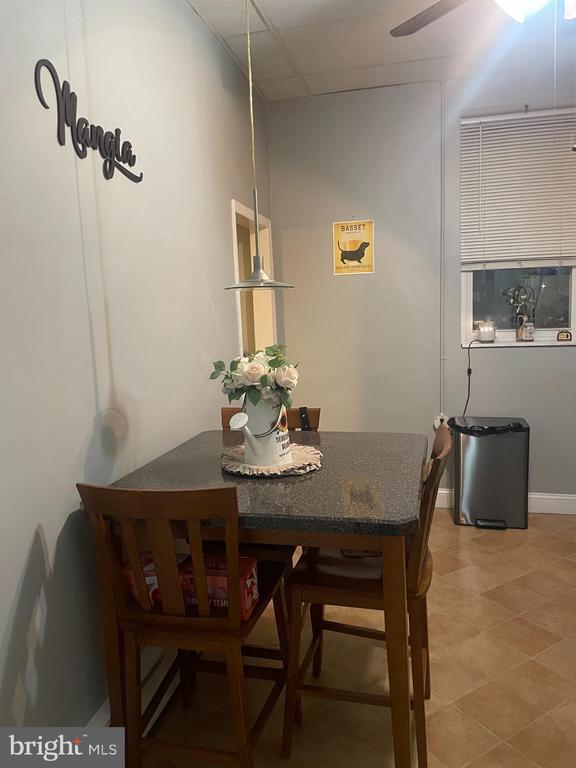 Building Photo - 1601 Wolf St