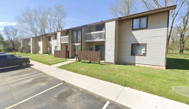 Building Photo - 512 W High St