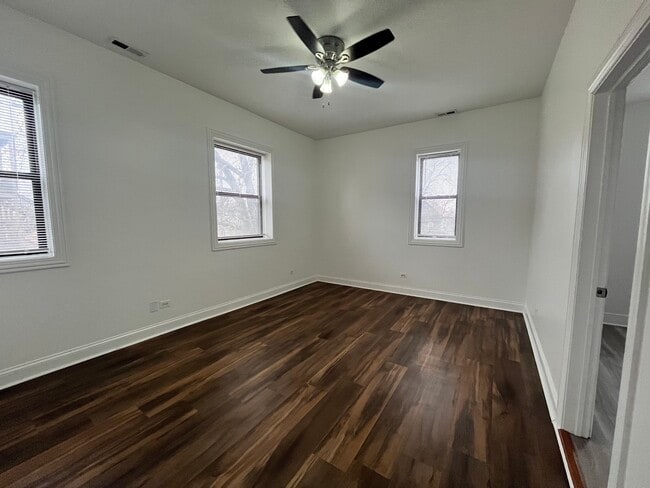 Building Photo - 5172 S Michigan Ave