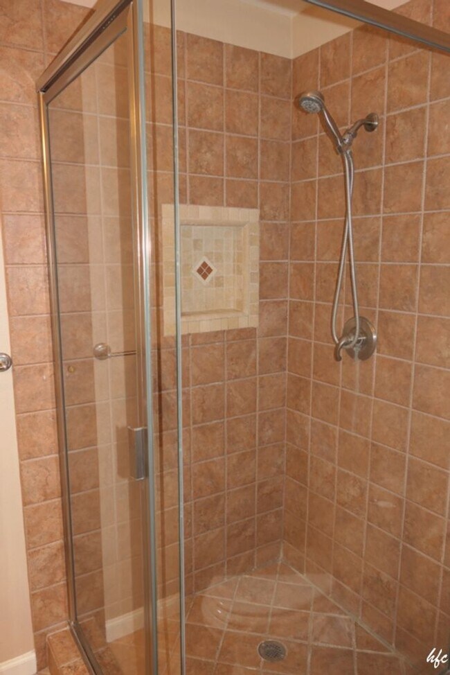 Building Photo - 5547 Los Coyotes Dr
