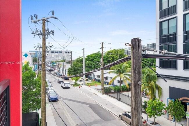 Building Photo - 136 NW 26th St