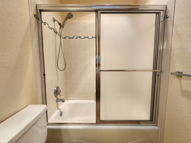 Building Photo - 2050 Pinecone Way