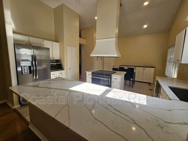 Building Photo - 14504 Brambie Ct