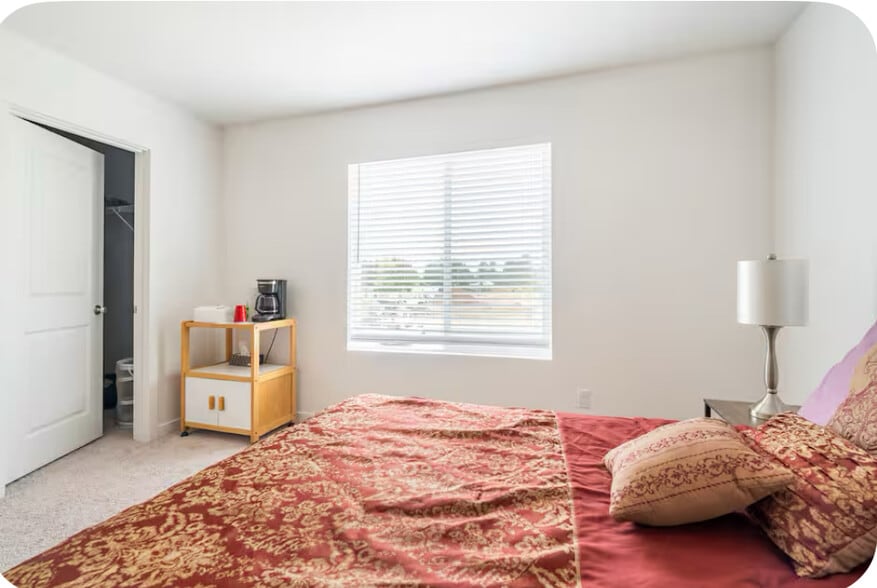 Building Photo - 1400 S 29th Blvd