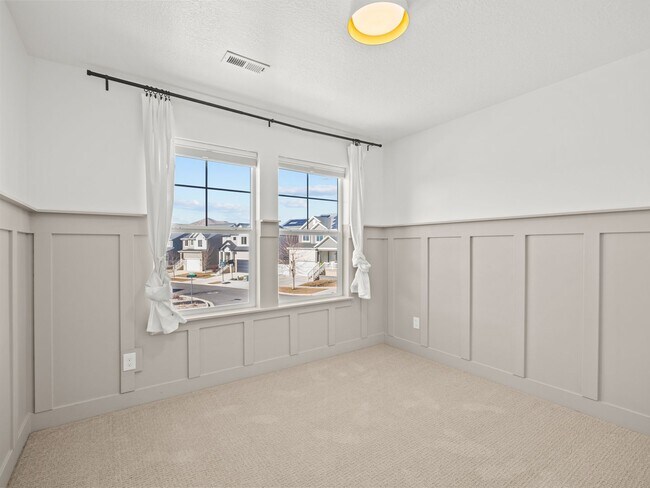 Building Photo - 5 Bed / 3.5 Bath Home in Saratoga Springs – Spacious Living Near Utah Lake