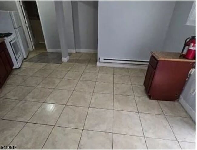 Building Photo - 588 S 10th St