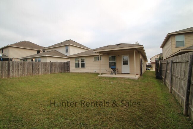 Building Photo - Beautiful Home!