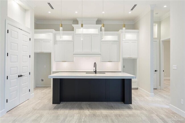 Building Photo - 37 N 24th St