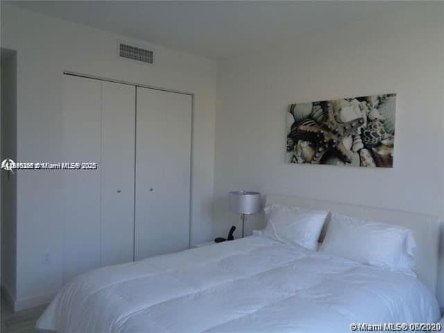 Building Photo - 2600 E Hallandale Beach Blvd