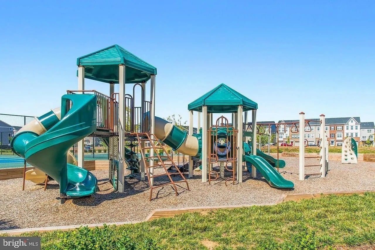Building Photo - 5907 Leben Dr
