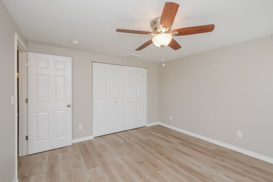 Building Photo - 4107 Canoga Park Dr