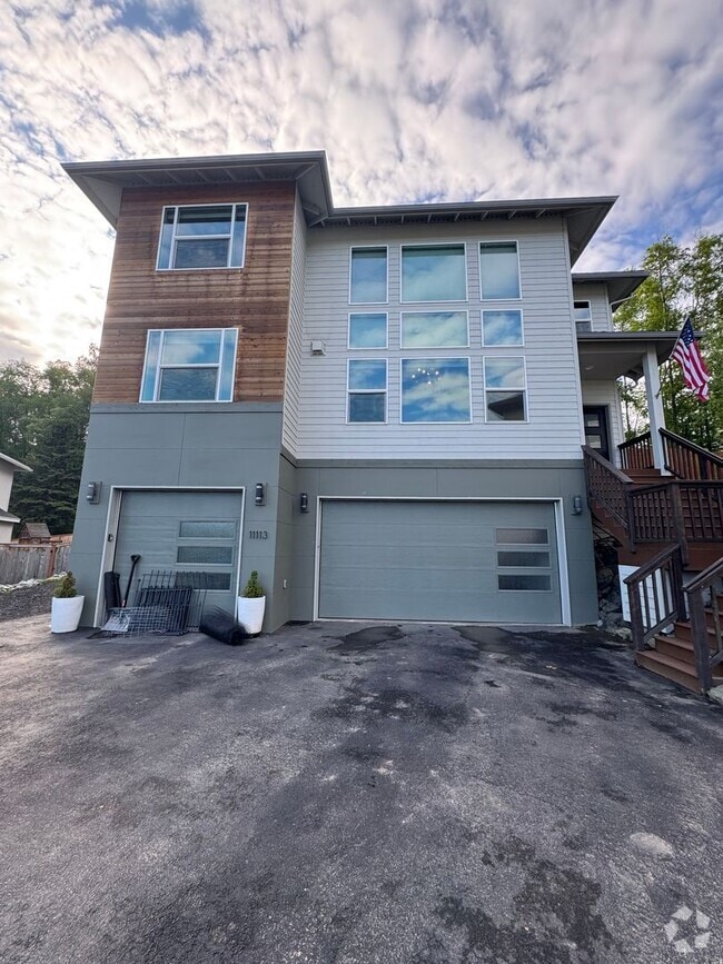 Building Photo - Stunning home in desirable Eagle River nei...