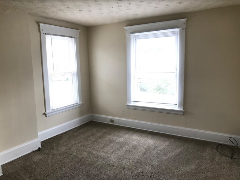 Building Photo - 2323 Moerlein Ave