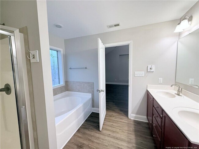 Building Photo - 471 Century Dr