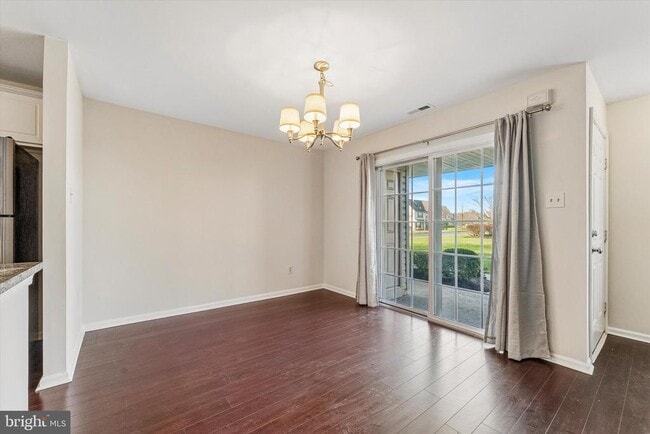 Building Photo - 5202 Drawbridge Ct