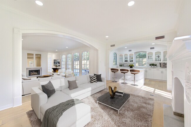 Building Photo - 50 Saddlebrook Ln