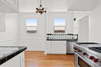 Building Photo - Gramercy Apartments
