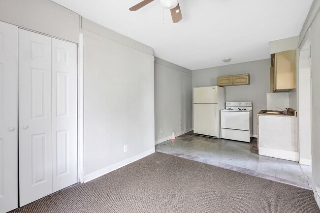 Interior Photo - 14825 Joy Rd