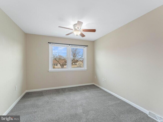 Building Photo - 74 Clement Dr