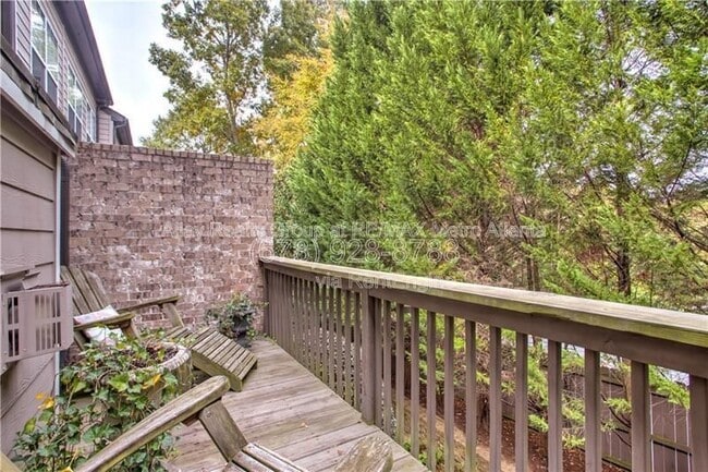 Building Photo - 2675 Rivers Edge Dr NE