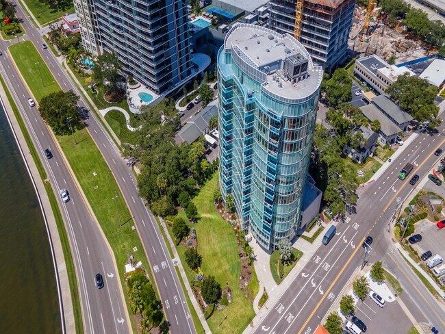 Building Photo - 2900 W Bay to Bay Blvd