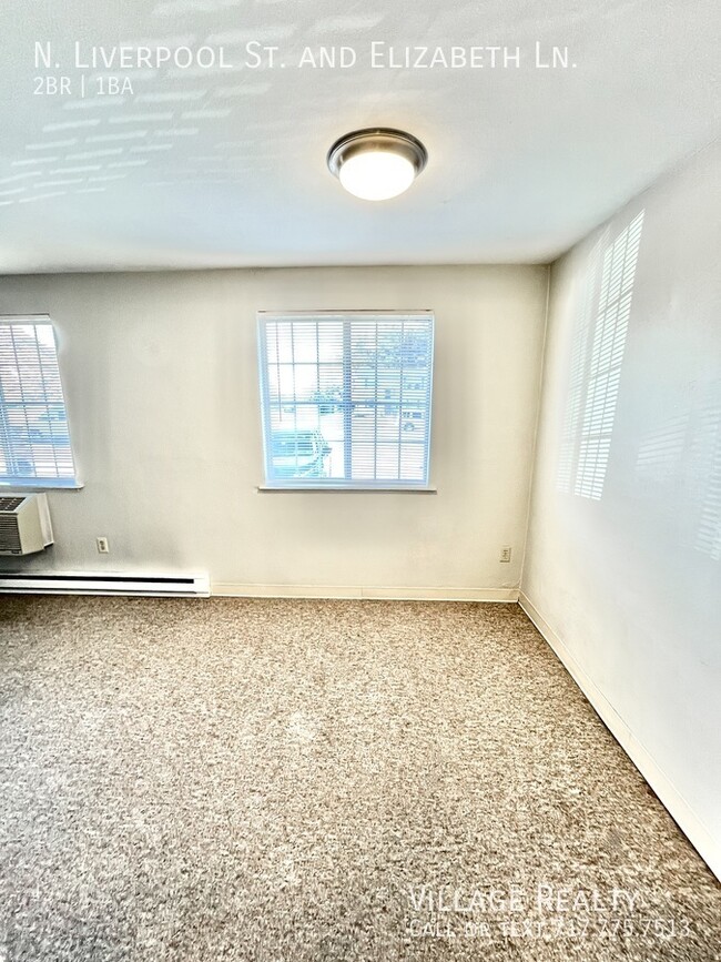 Building Photo - Few Steps! Top floor! Affordable 2-Bed wit...